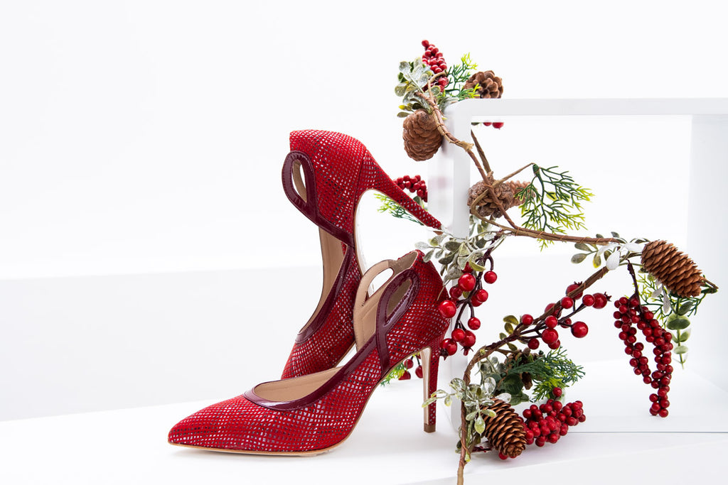Textured Mori pump in standard and wide fit, a perfect festive treat.